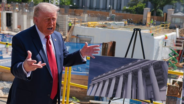 Trump Humiliated After Senators Pull Ballroom Cash